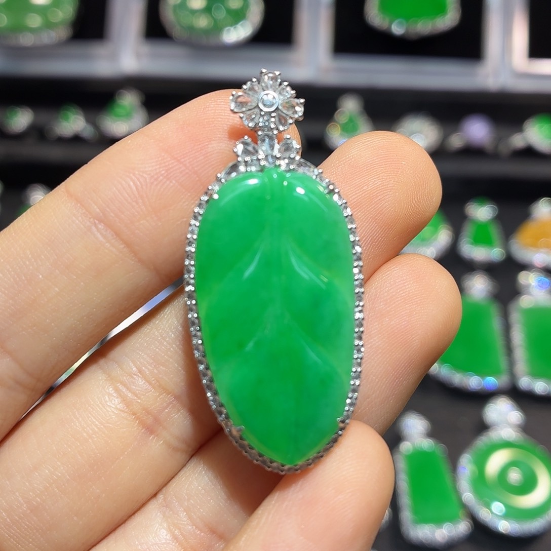 翡翠18K金镶嵌吊坠(不含链)翡翠