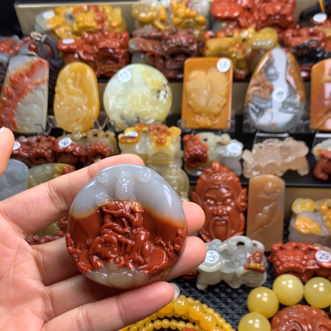 石英质玉（黄龙玉）挂件未镶嵌