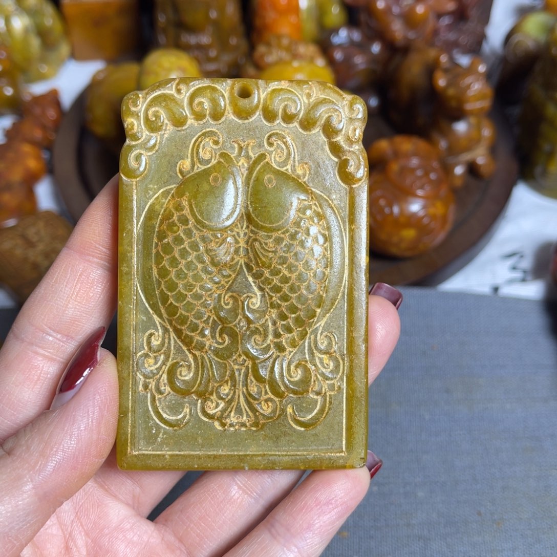 蛇纹石玉合金颈饰