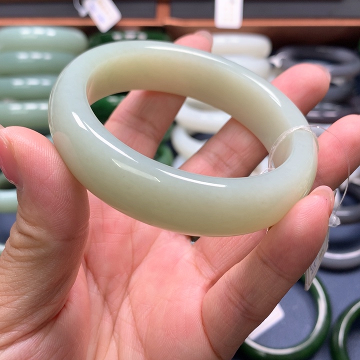 【闪购商品】未镶嵌手镯和田玉5