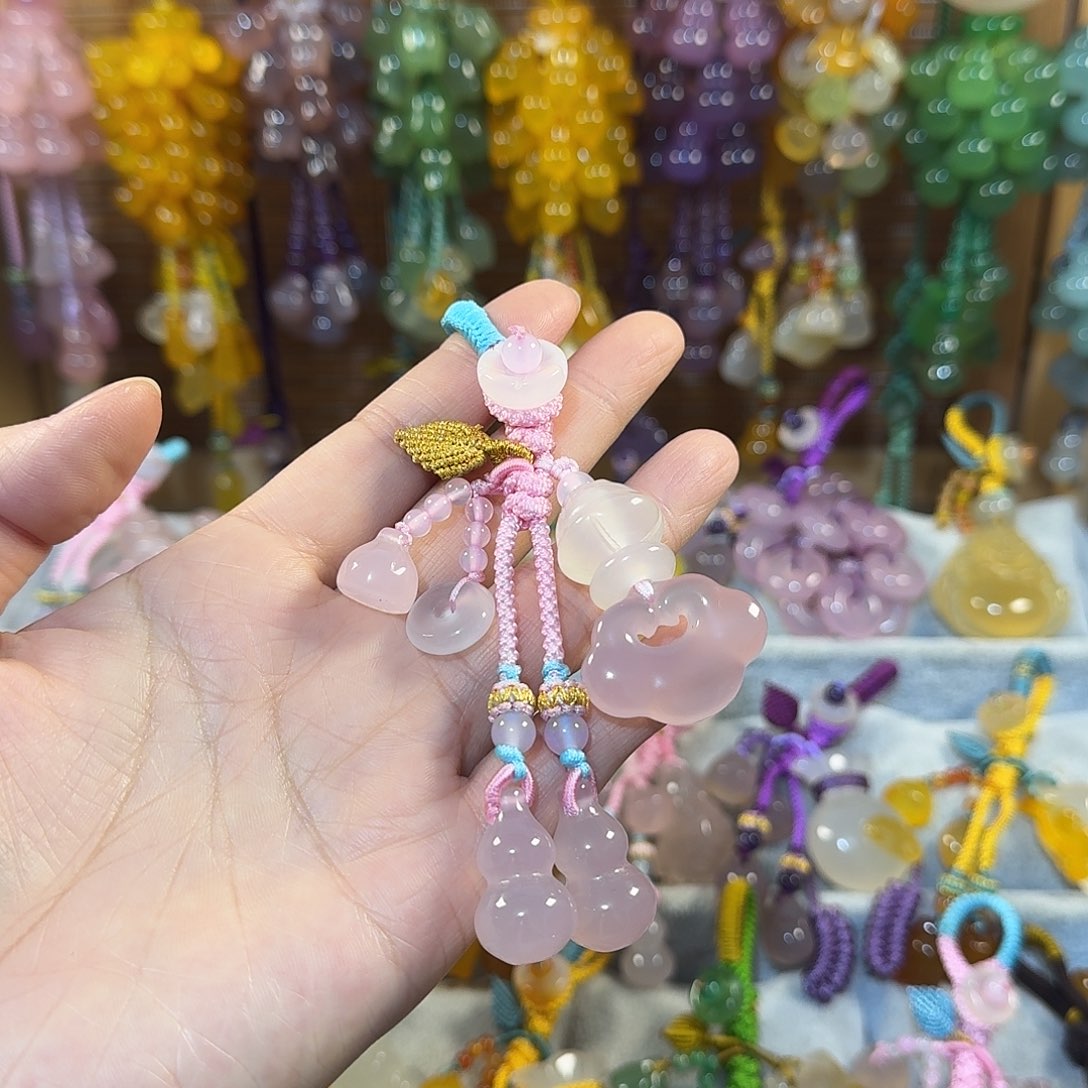 玛瑙/玉髓未镶嵌钥匙挂件