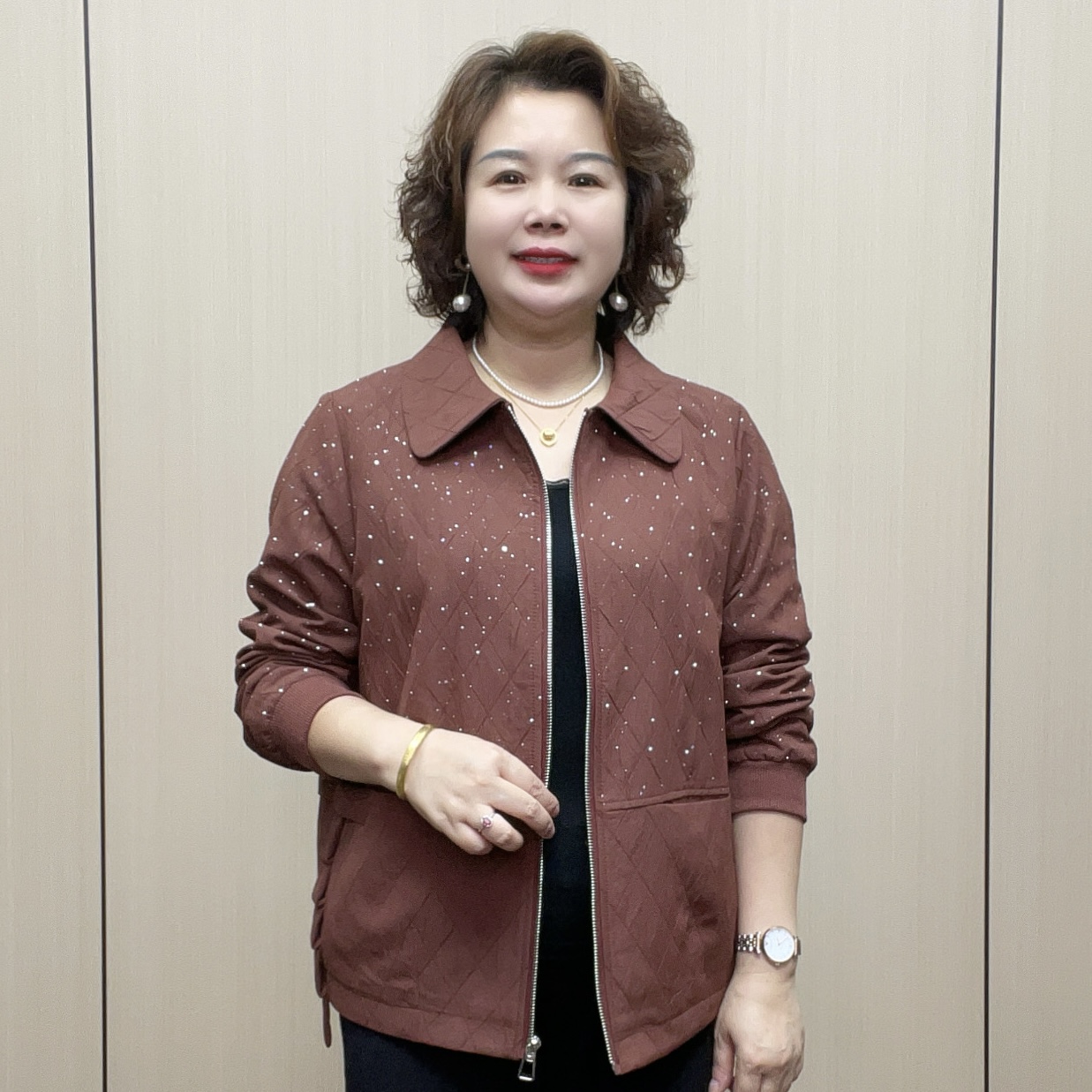 2025秋季时尚新款洋气中老年外套高品质宽松减龄气质百搭妈妈装