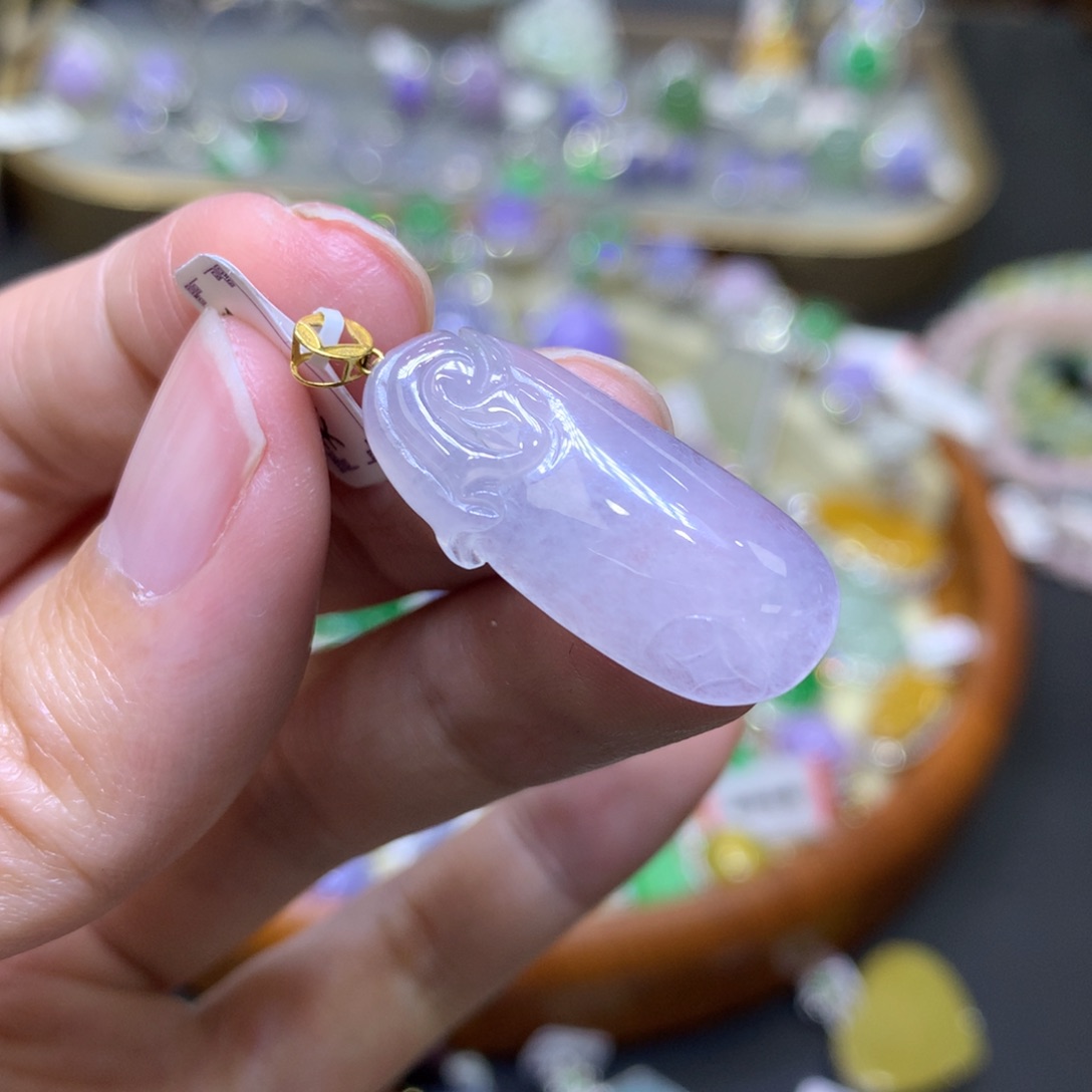 翡翠颈饰18K金镶嵌翡翠吊坠项链