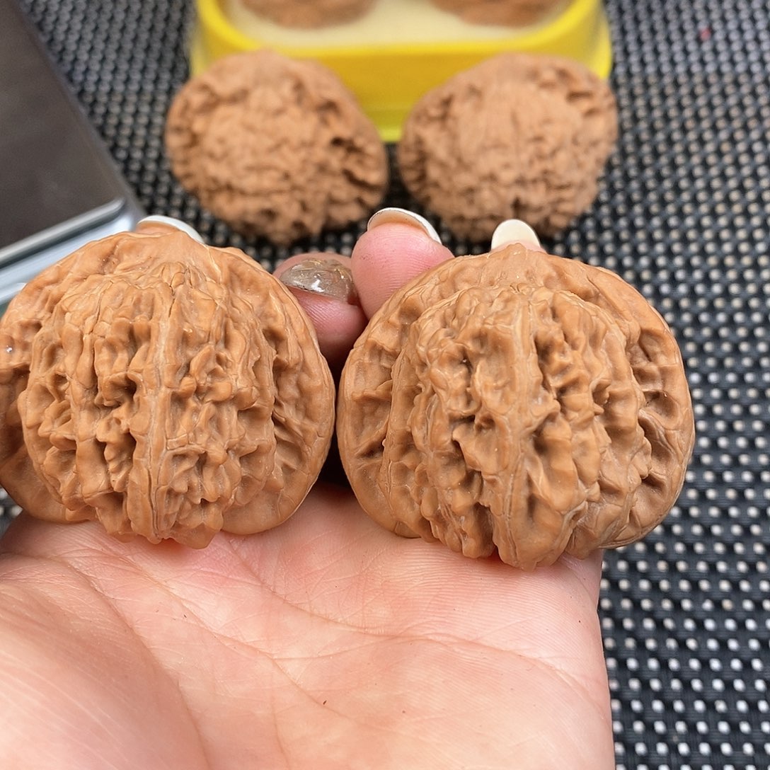 文玩核桃把件46尺四座楼