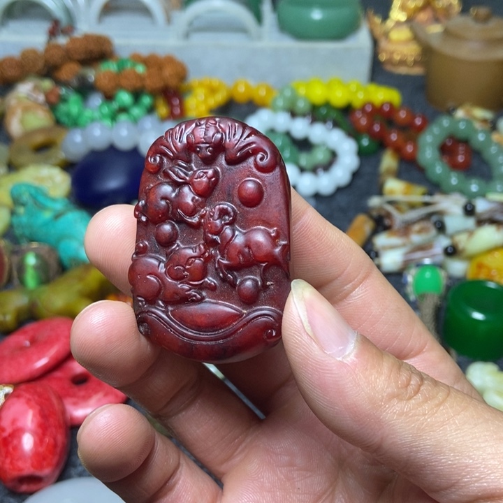 白玉菩提吊坠收藏