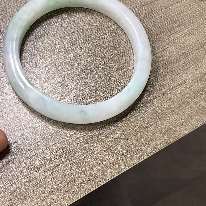 翡翠颈饰未镶嵌57圈