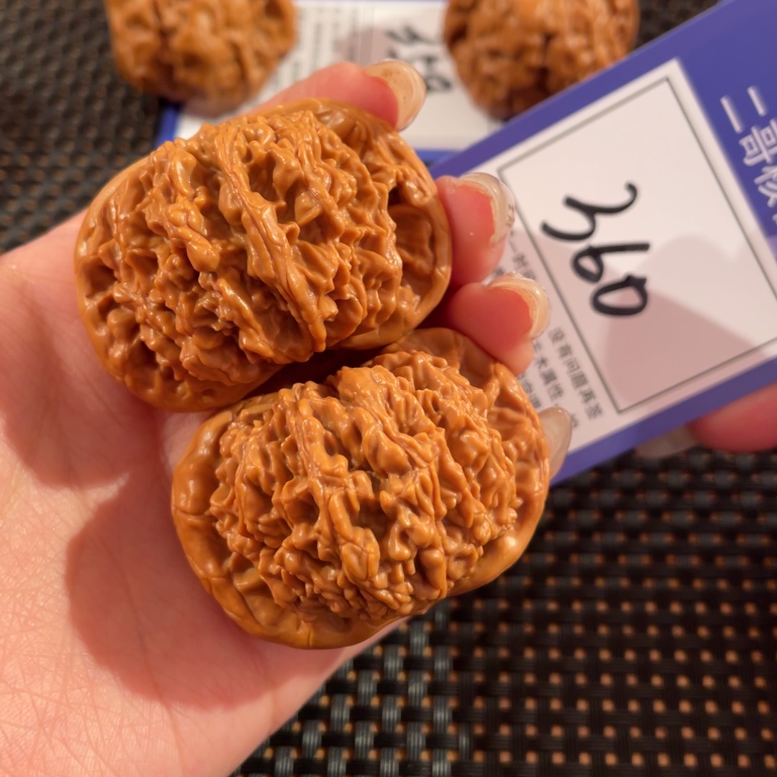 文玩核桃把件用****圣360号46尺虎头