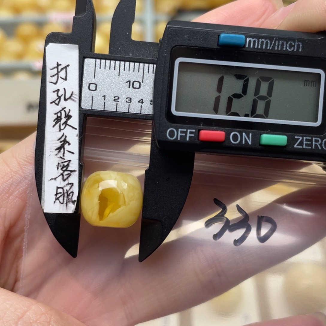 蜜蜡裸石未镶嵌k**k蜜蜡