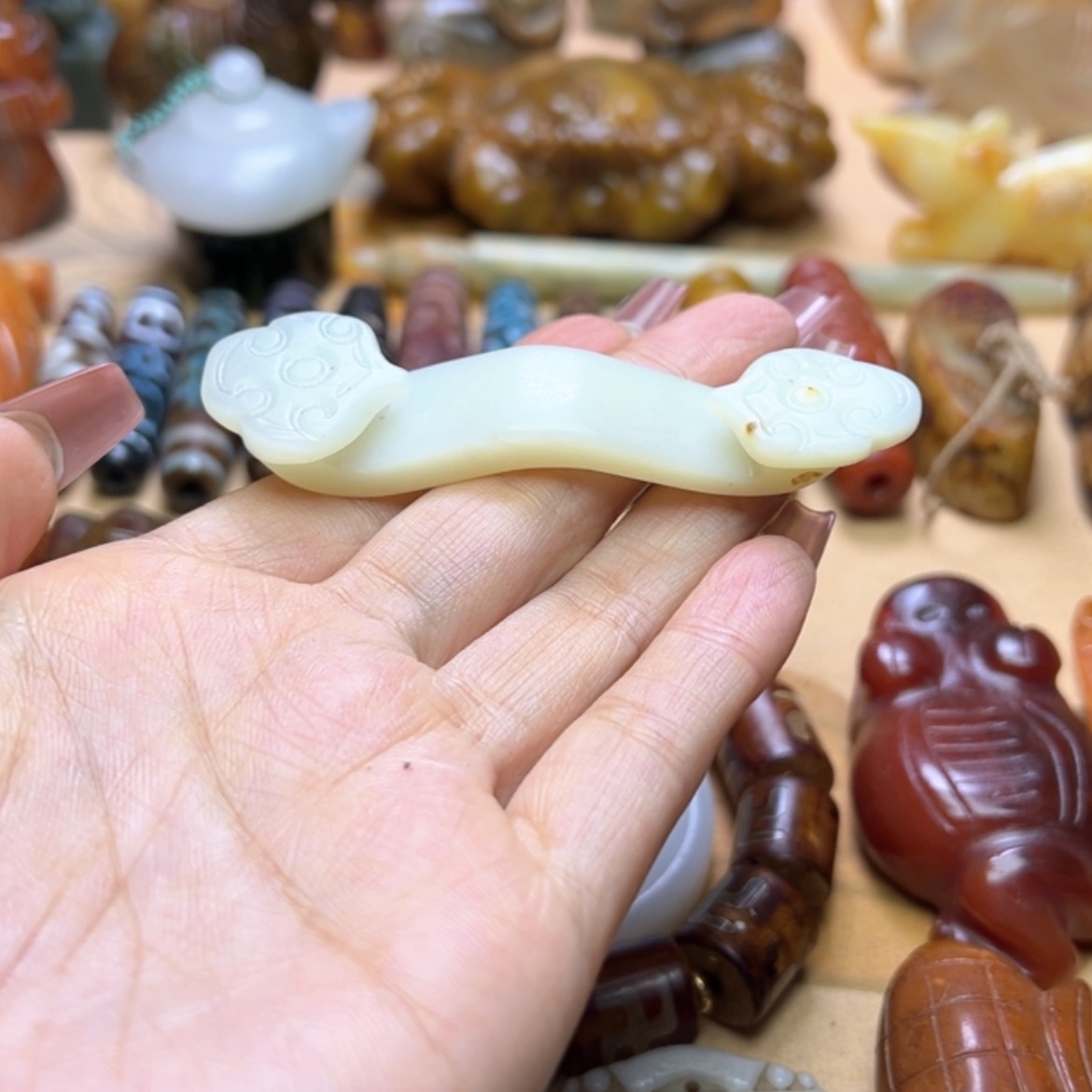 【闪购商品】蛇纹石玉颈饰未镶嵌