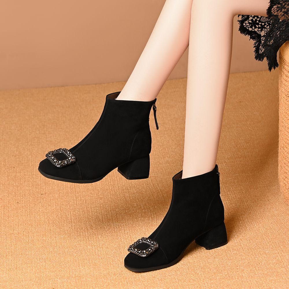 2025秋冬新款磨砂洋气小短靴女款粗跟女靴子瘦瘦靴绒面马丁靴