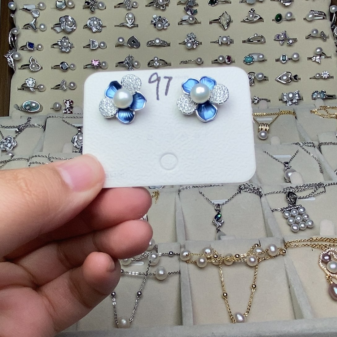 银S925镶嵌淡水珍珠耳饰