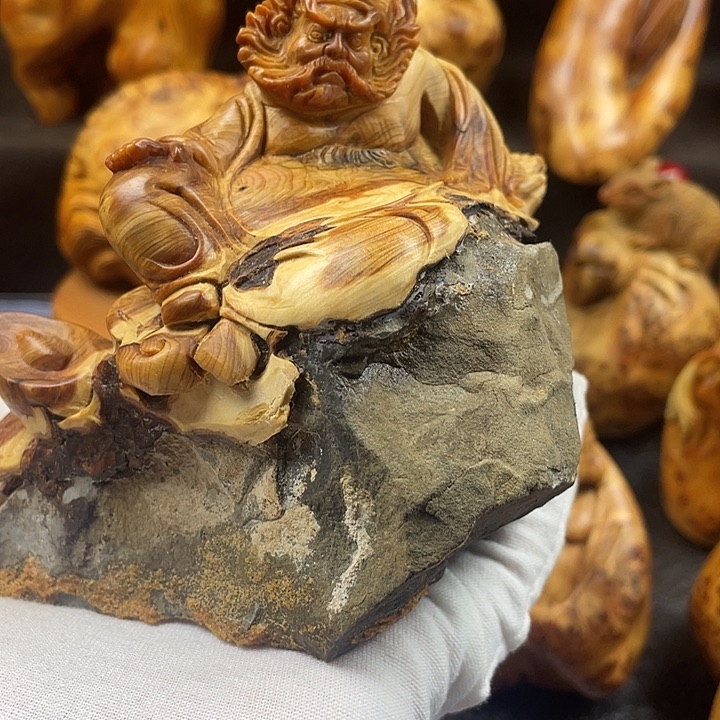 兽***柏木（崖柏）钟馗摆件