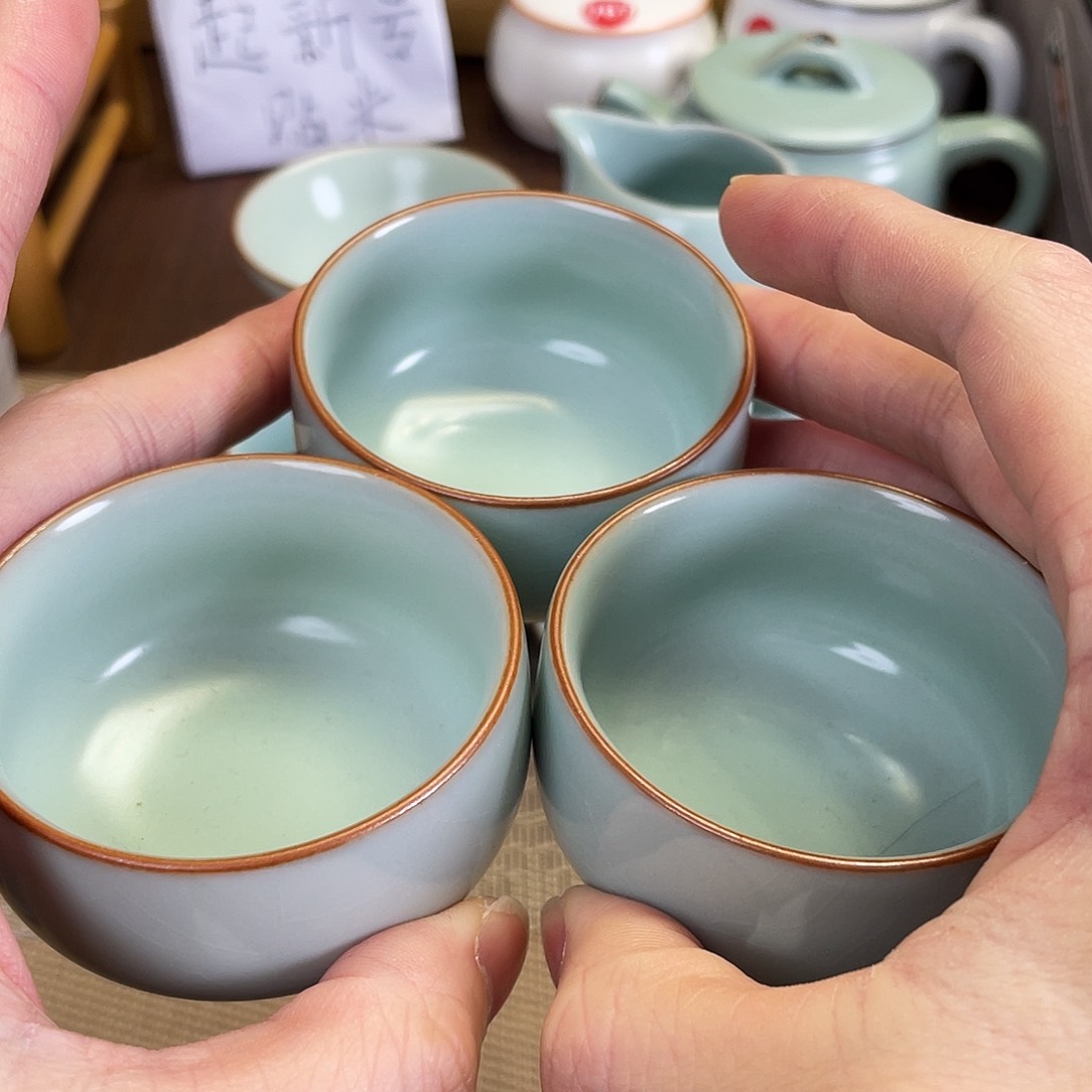 瓷片。。。。。。。。。。。。。。