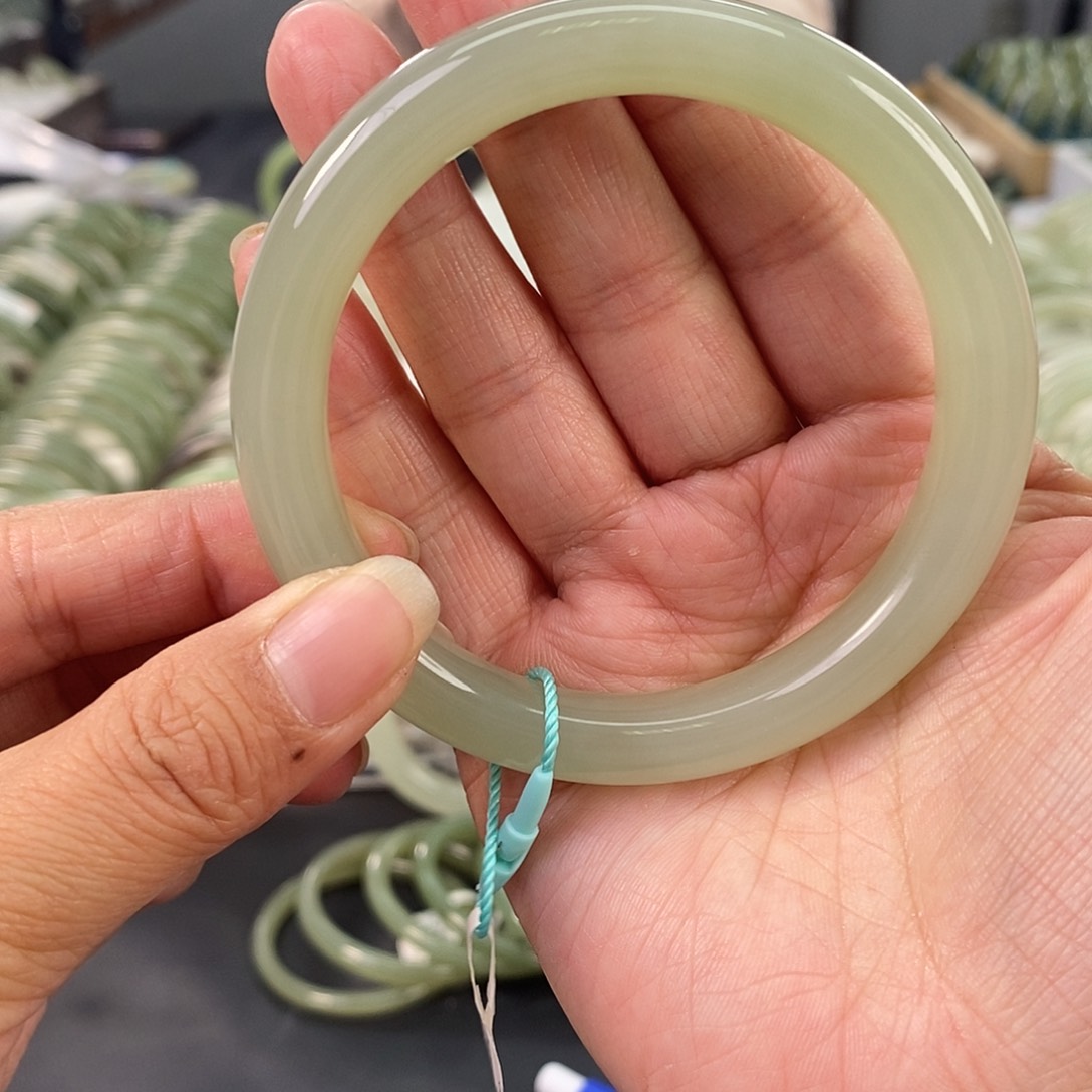 和田玉和田玉手镯60.61未镶嵌恐****子