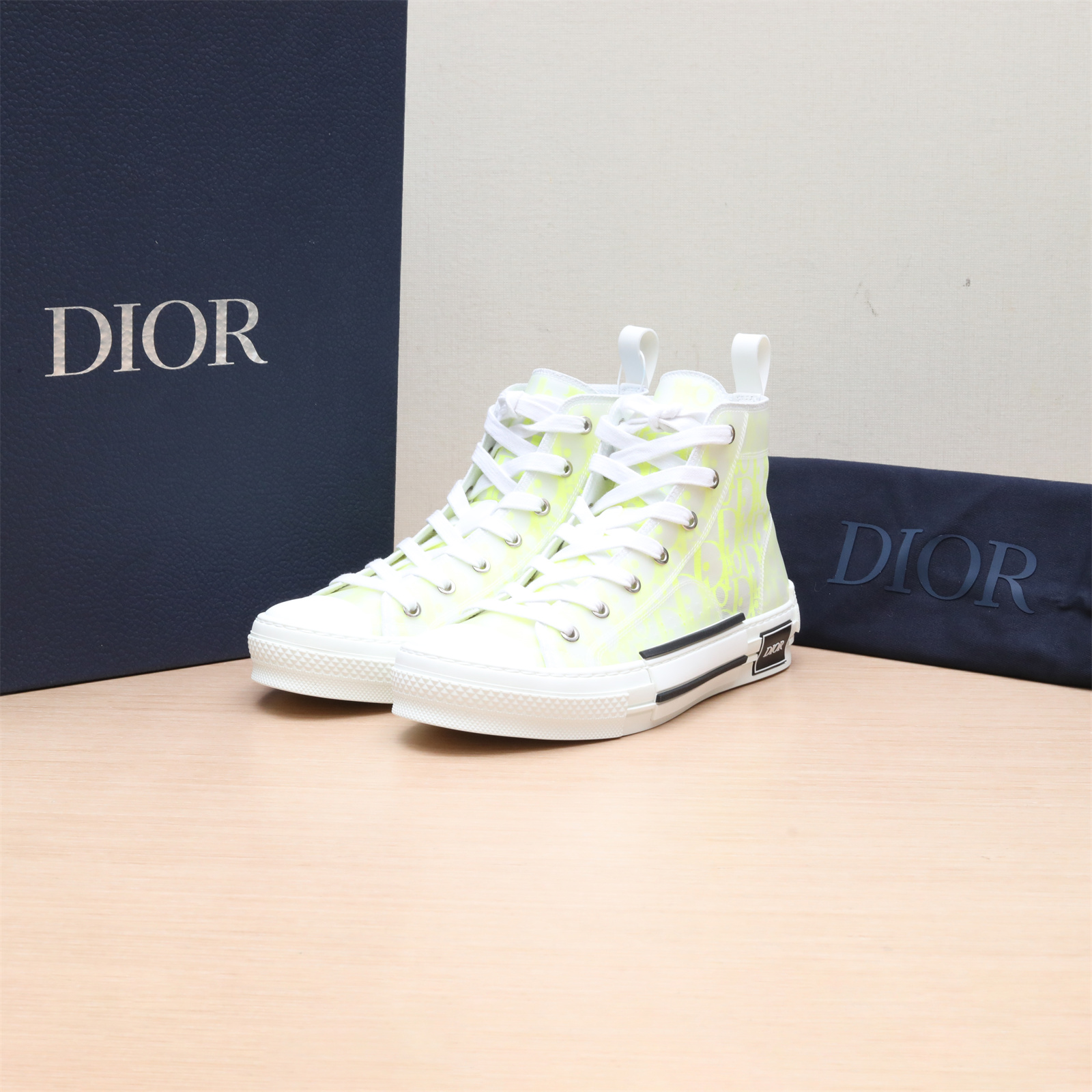 全新未使用 DIOR/迪奥 积分-188/汤/P224291541/满印板鞋 黄色