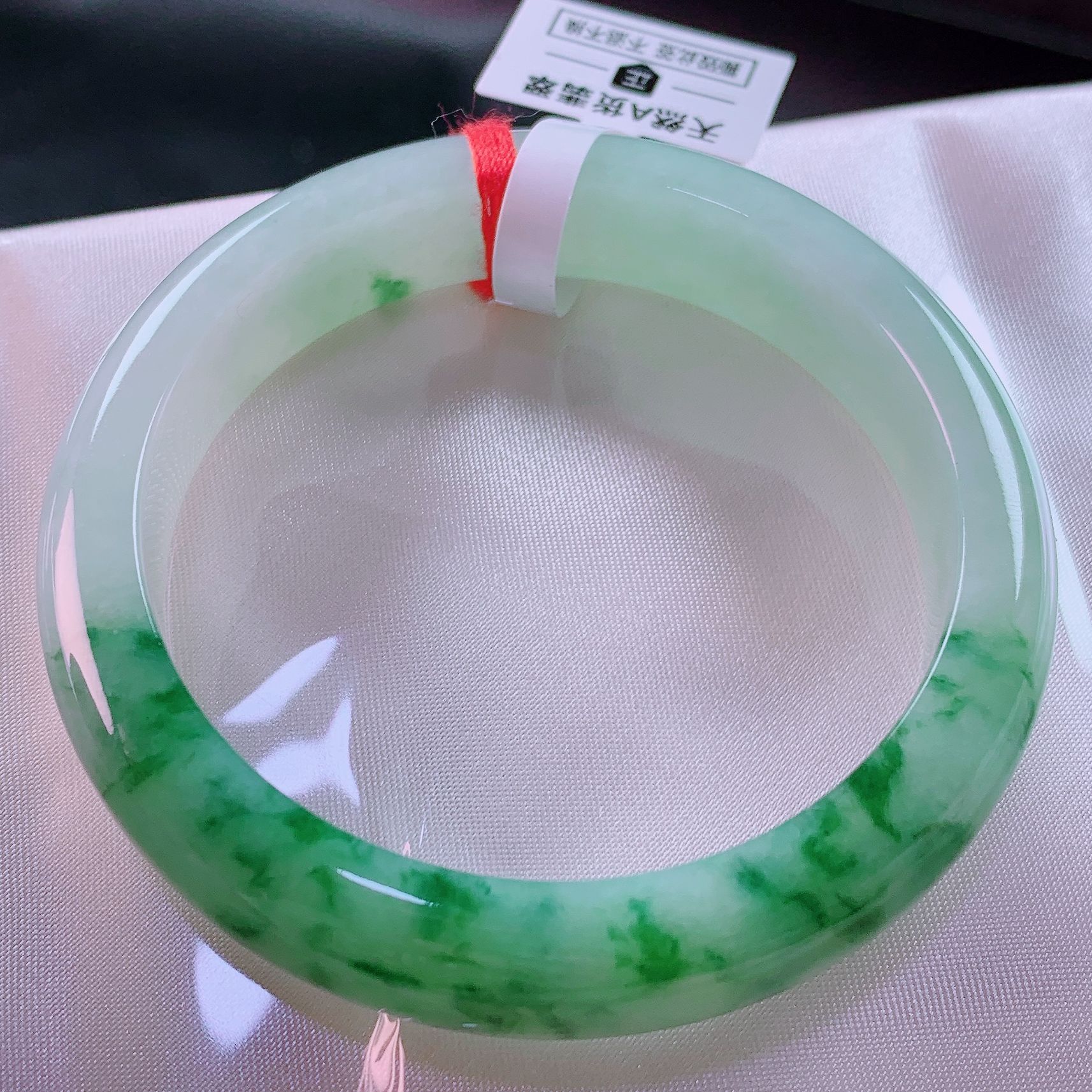 57圈冰飘花翡翠手镯飘绿花半山水特色款缅甸纯天然A货翡翠带证书