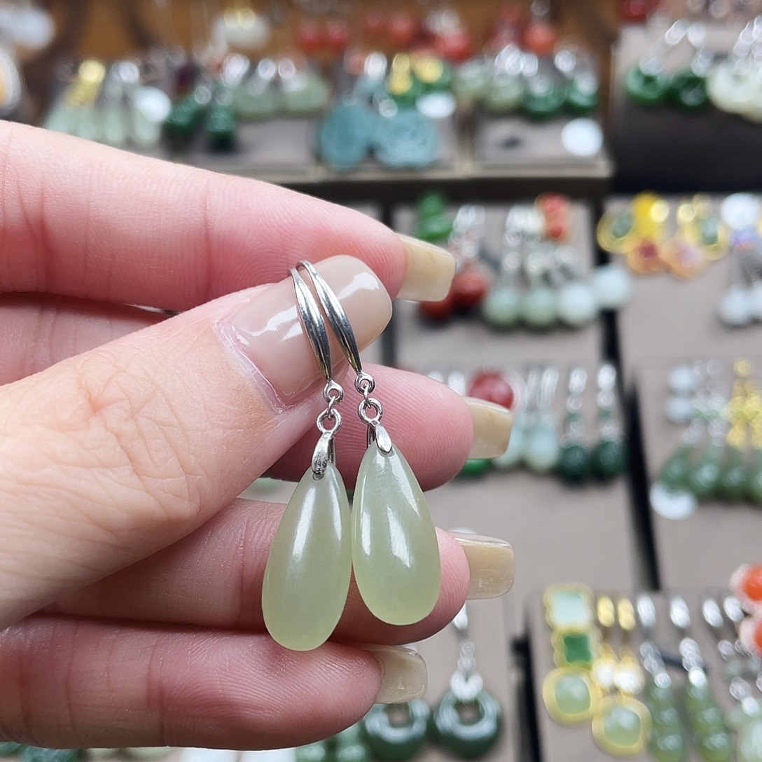 和田玉银S925镶嵌耳饰