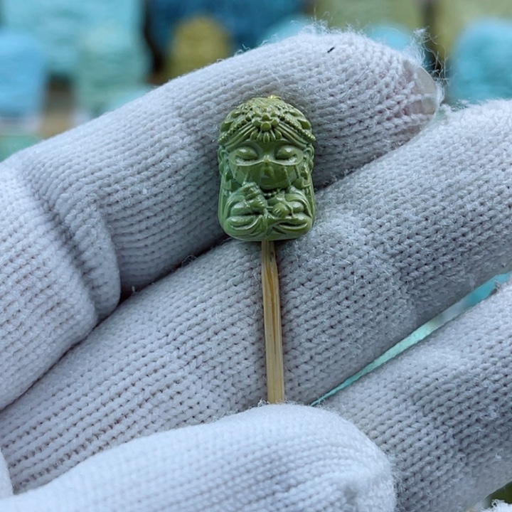 绿松石未镶嵌珠宝奇石