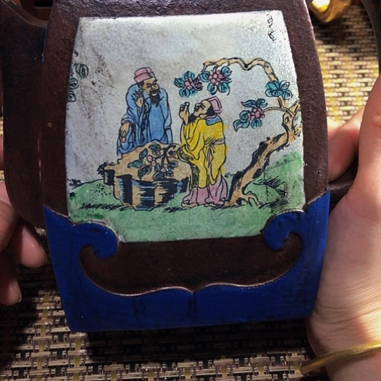 紫砂茶壶原矿泥料手工制作紫砂壶。