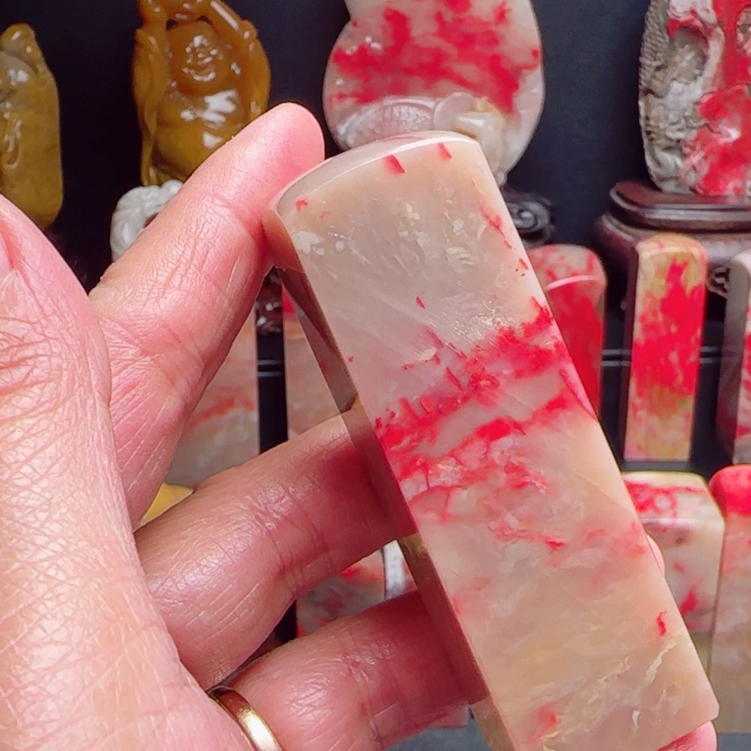 昌化石昌化鸡血石