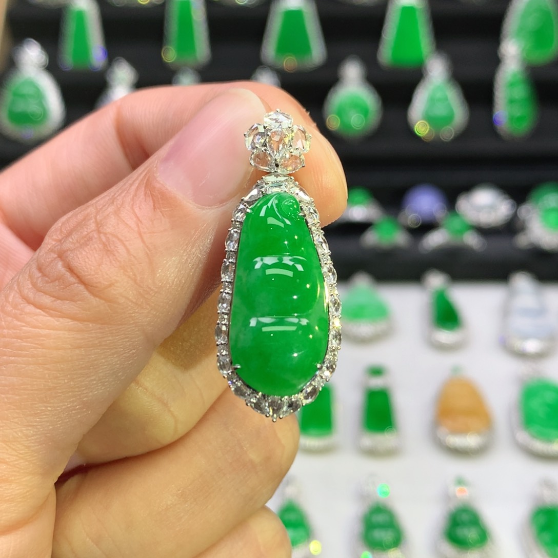 翡翠吊坠(不含链)18K金镶嵌