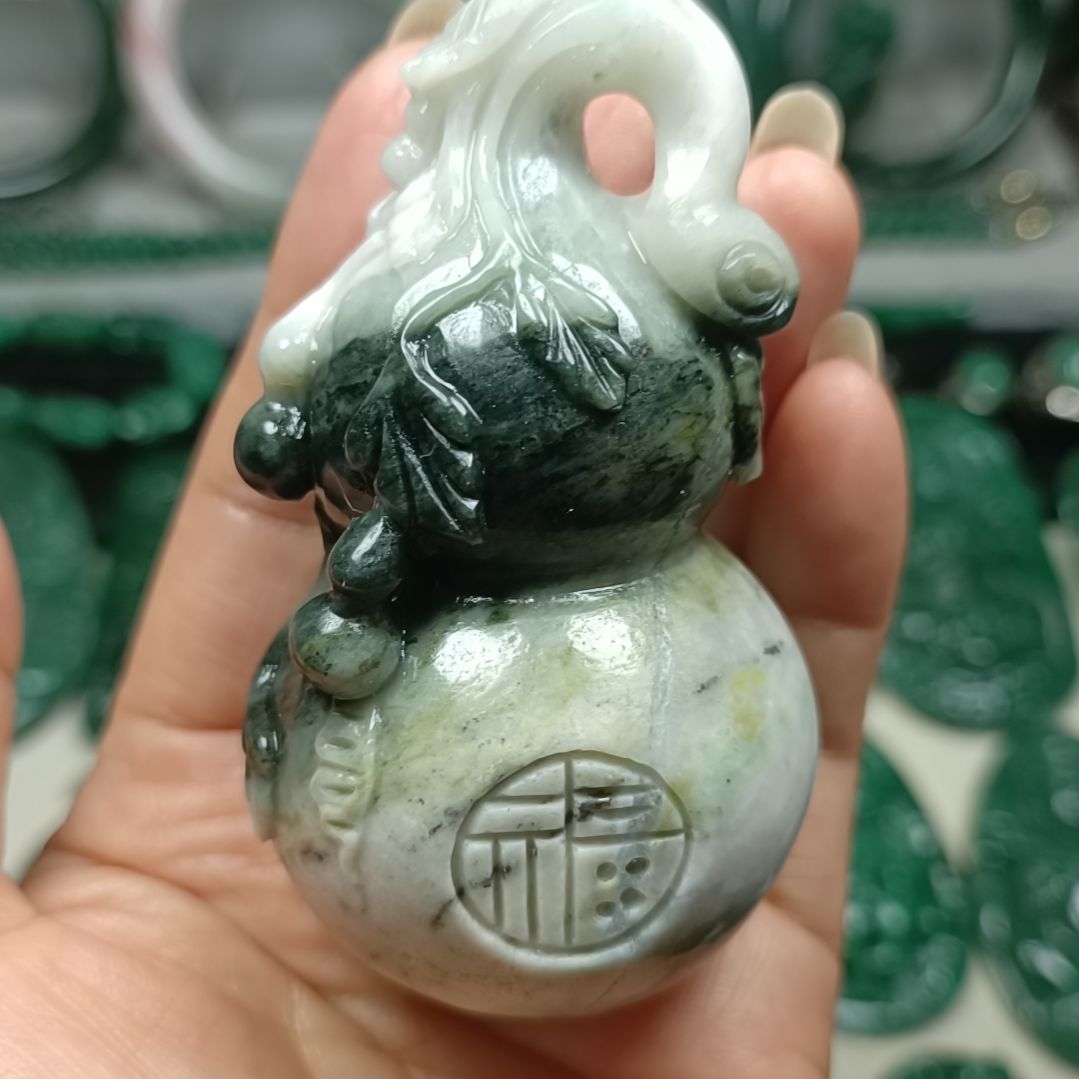 独山玉把玩未镶嵌