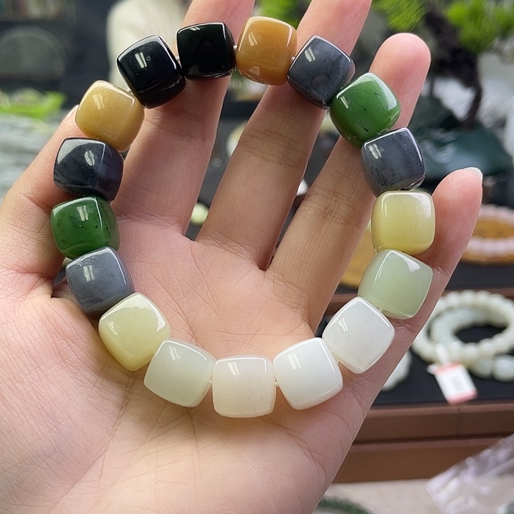 和田玉未镶嵌手链