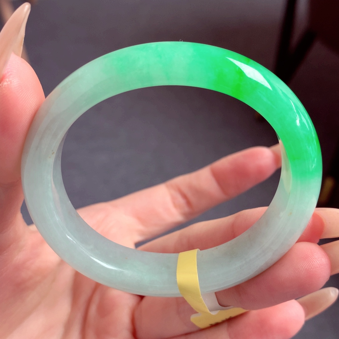 翡翠未镶嵌手镯翡翠