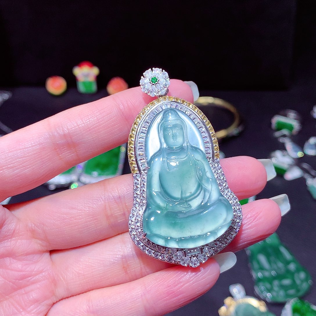 【闪购商品】翡翠吊坠(不含链)未镶嵌