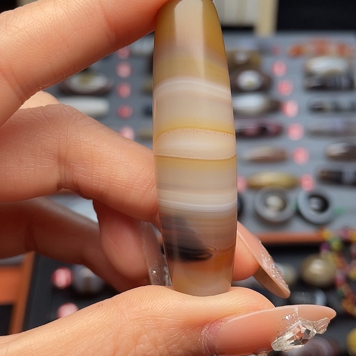 玛瑙/玉髓颈饰未镶嵌