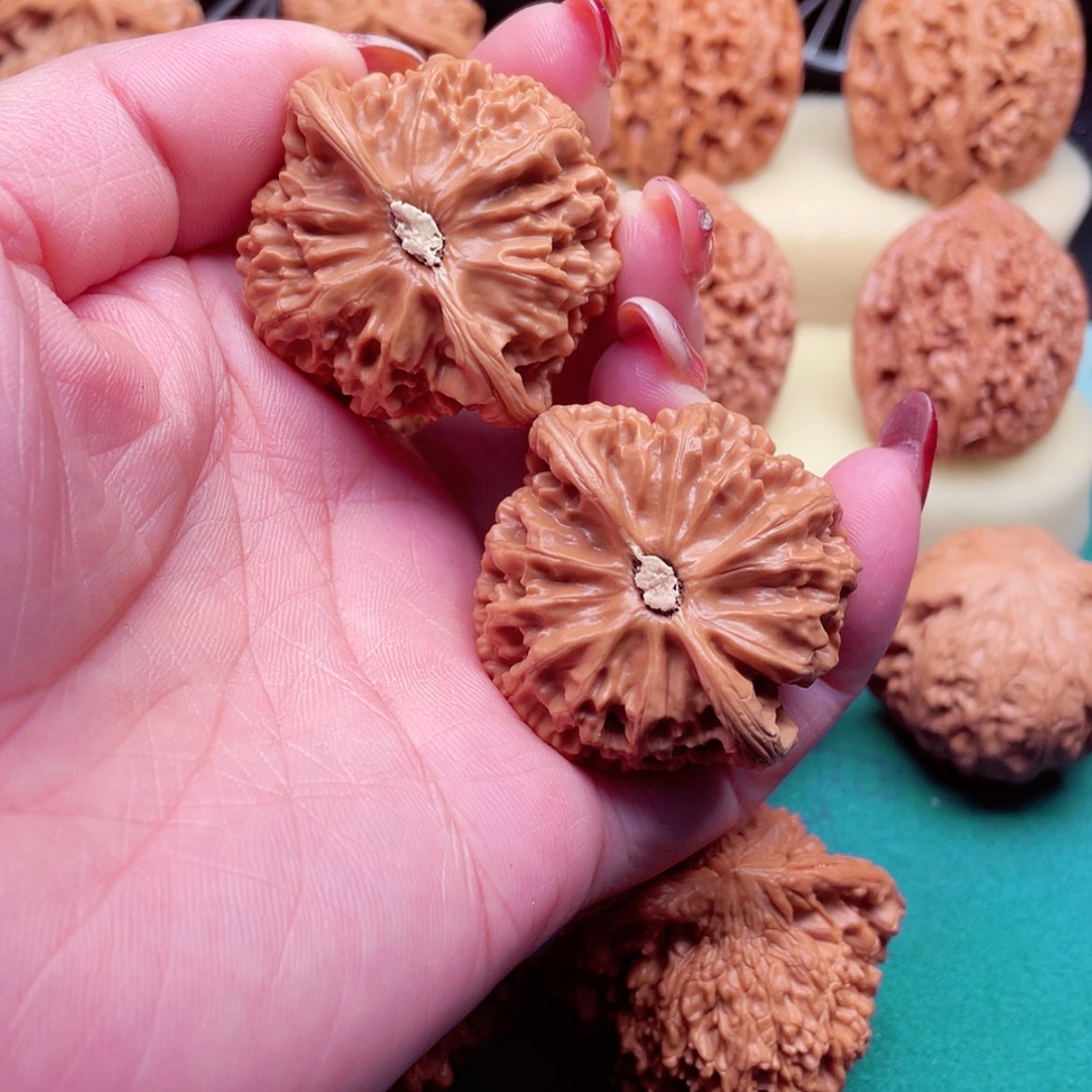 【闪购商品】吊坠桃核宫灯41尺已打底60号