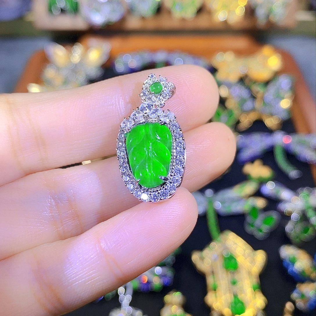 吊坠(不含链)银S925镶嵌翡翠