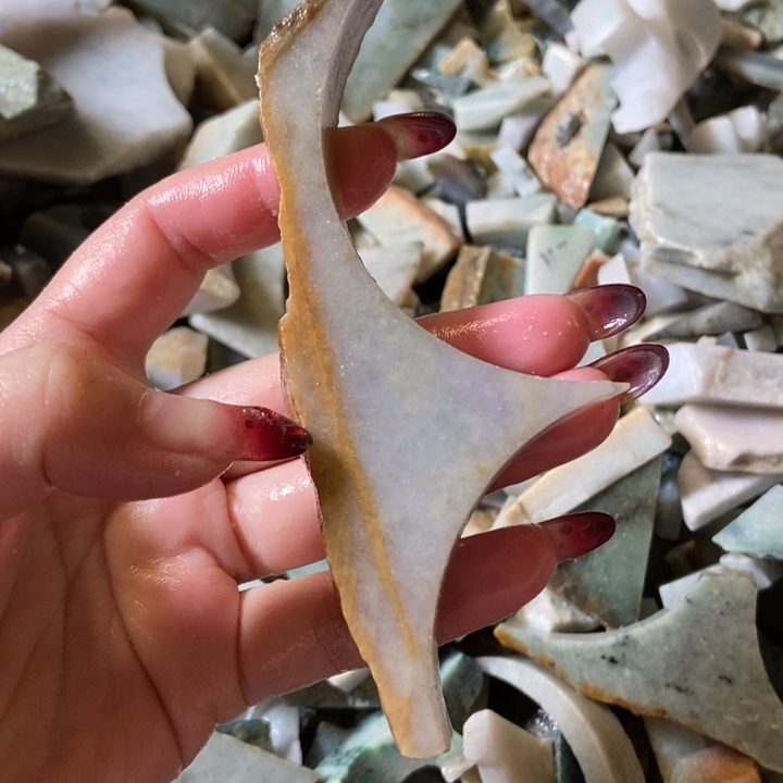 翡翠颈饰未镶嵌天然翡翠