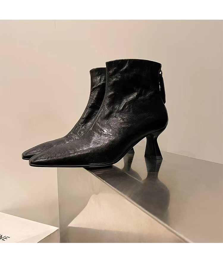 秋冬真皮法式复古小众设计鸭嘴头粗跟气质女士瘦瘦靴时尚百搭