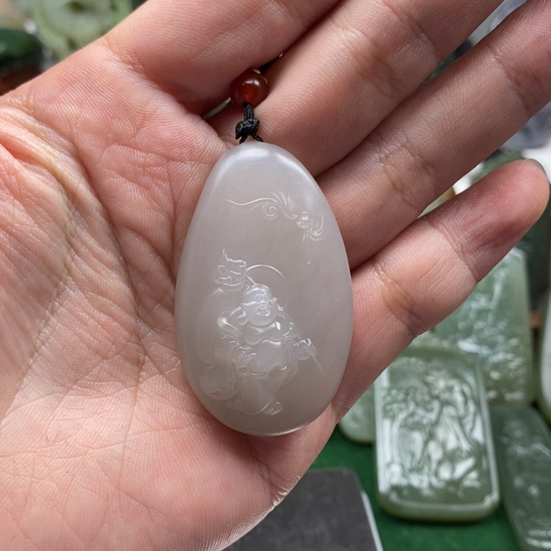 和田玉颈饰未镶嵌