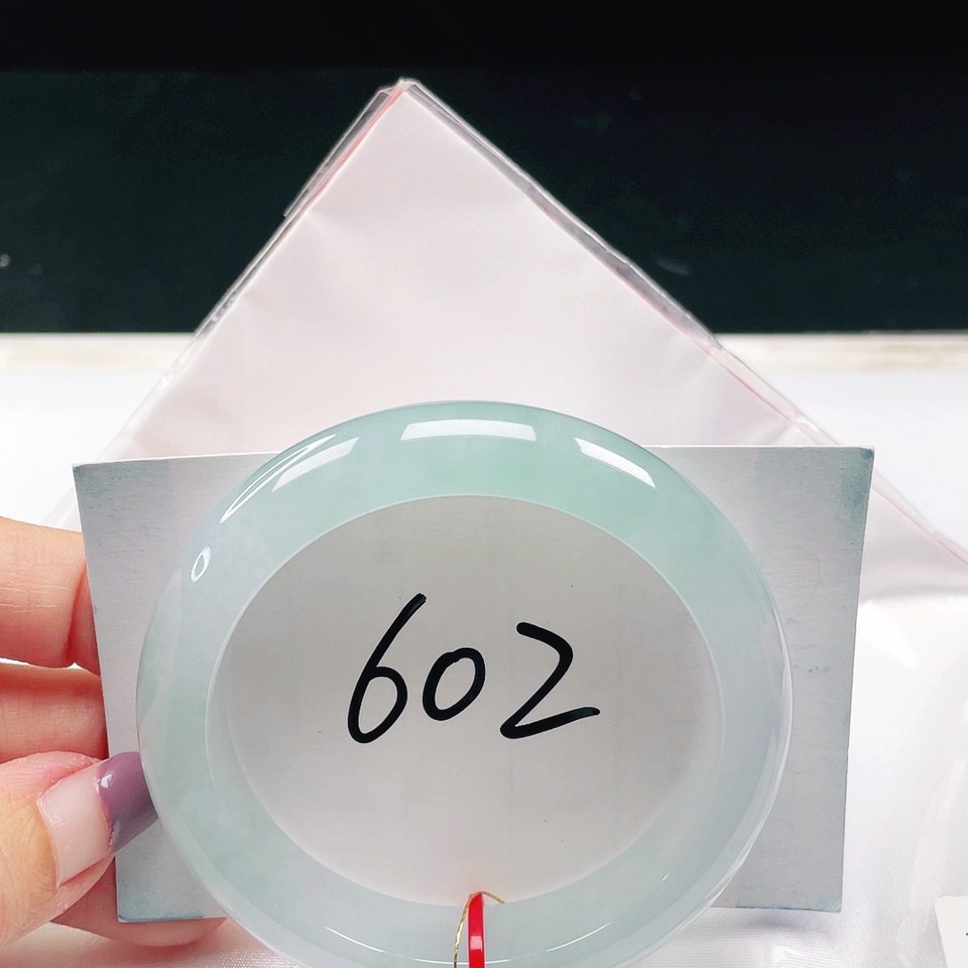 翡翠未镶嵌手镯缅甸翡翠56+