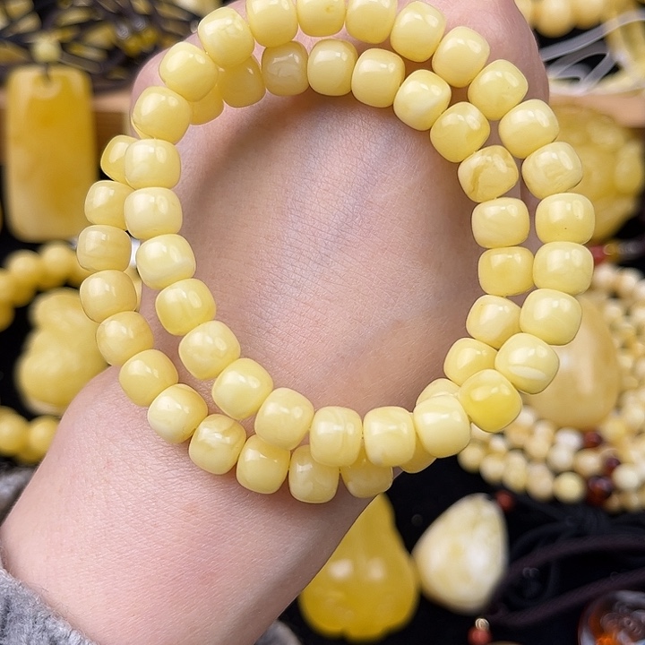 琥珀未镶嵌颈饰琥珀 多样性发其一