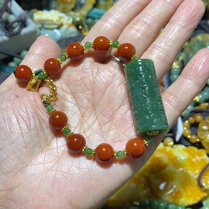 和田玉（碧玉）颈饰未镶嵌