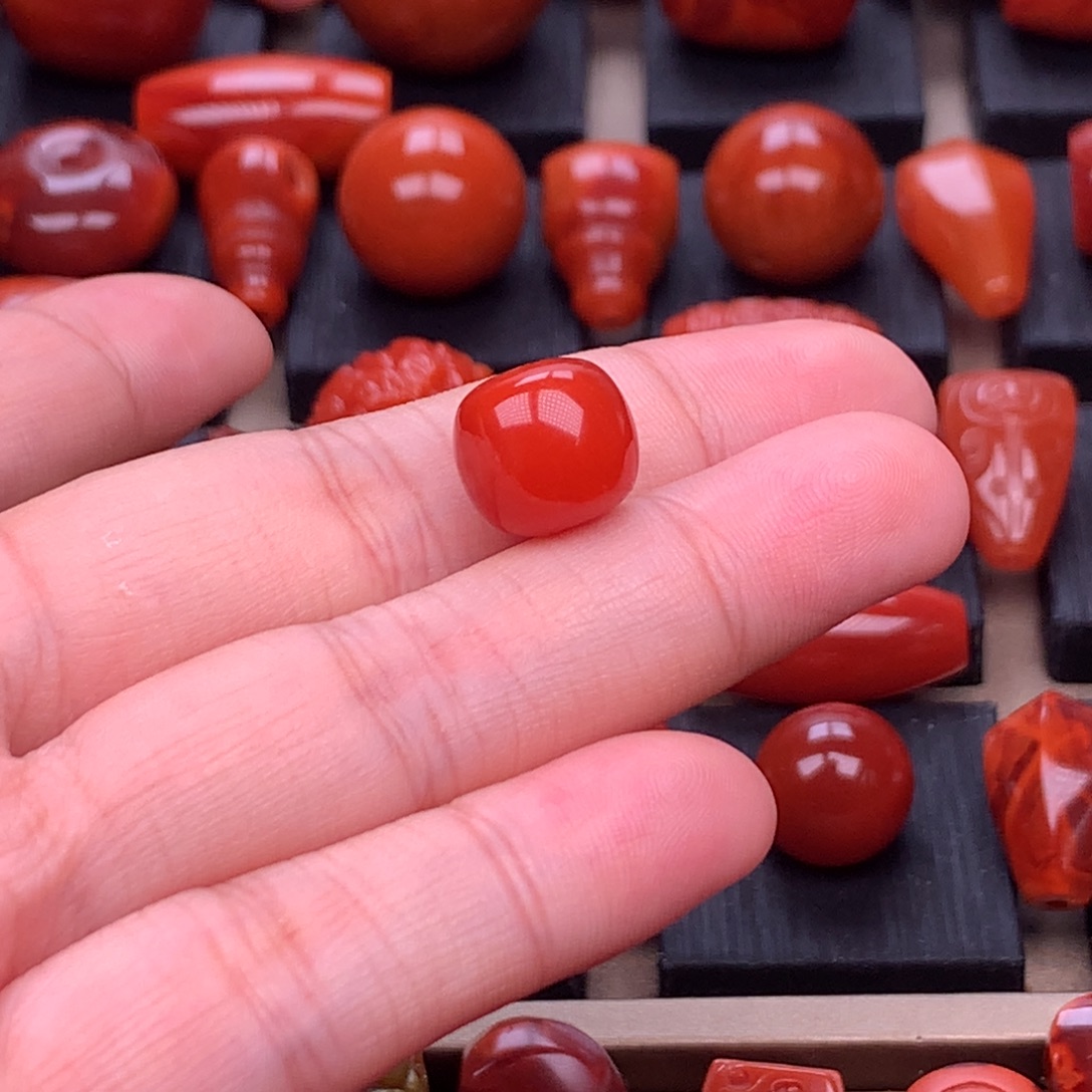 南红玛瑙未镶嵌原矿老型单珠12mm