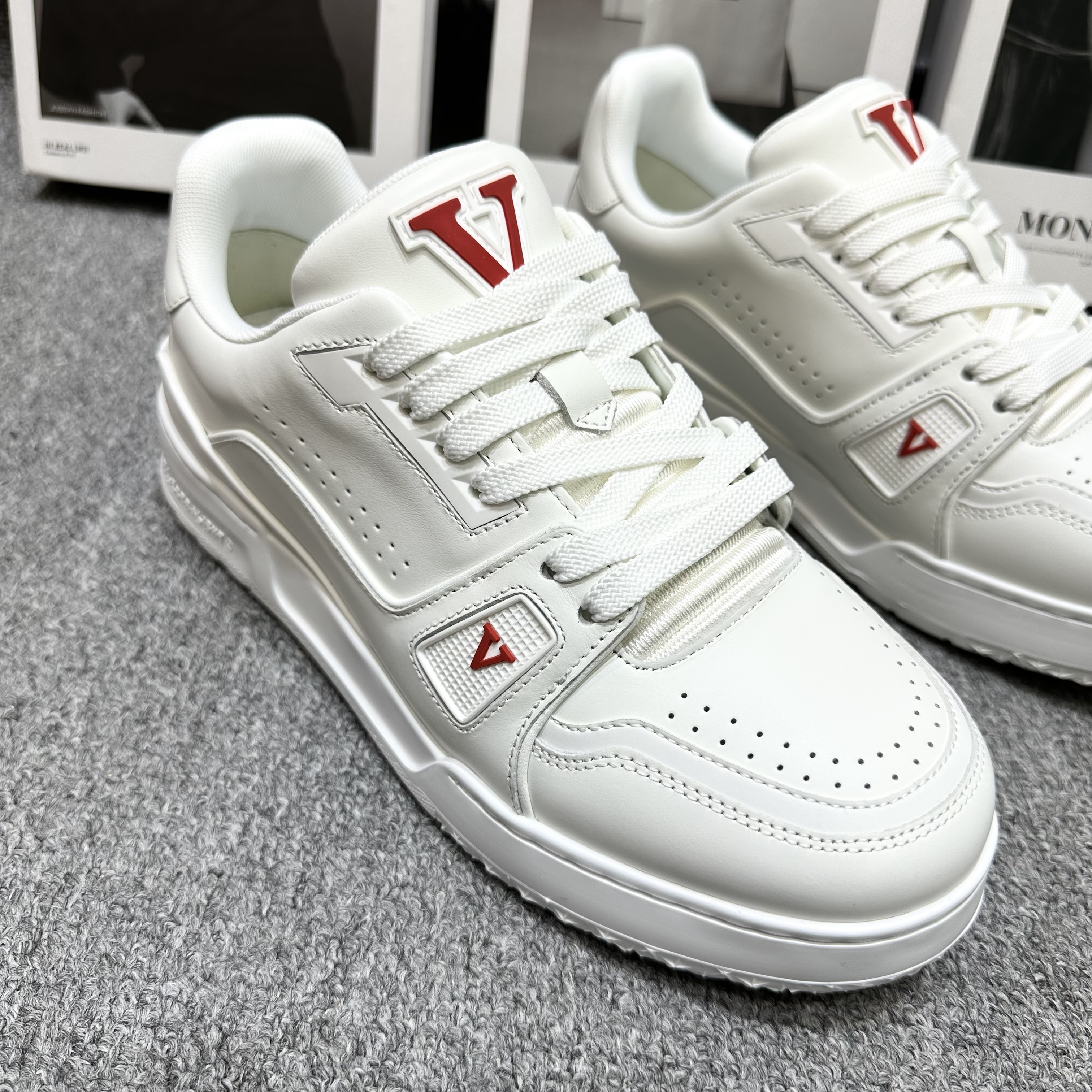 【迪凯乐鞋子】新款平跟时尚拼色休闲板鞋百搭男士欧若精灵风291F