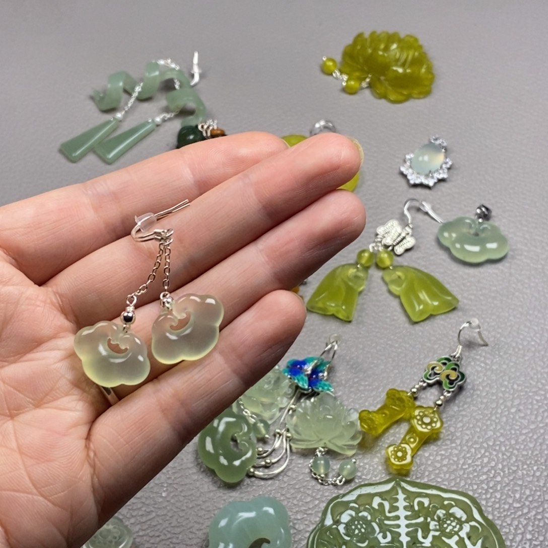 蛇纹石玉未镶嵌挂件耳饰耳环项链