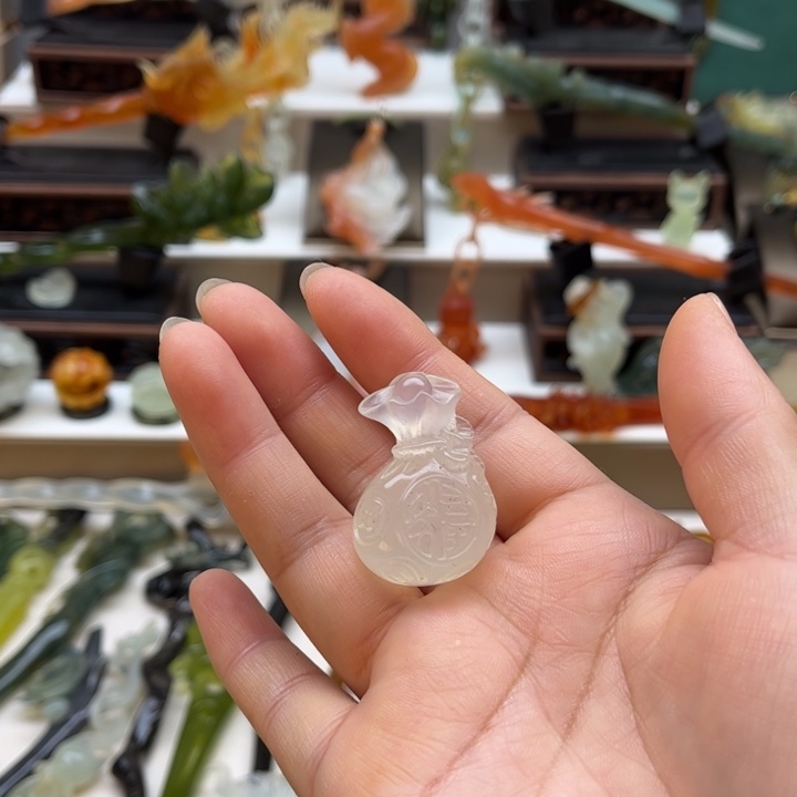 蛇纹石玉未镶嵌岫玉发簪