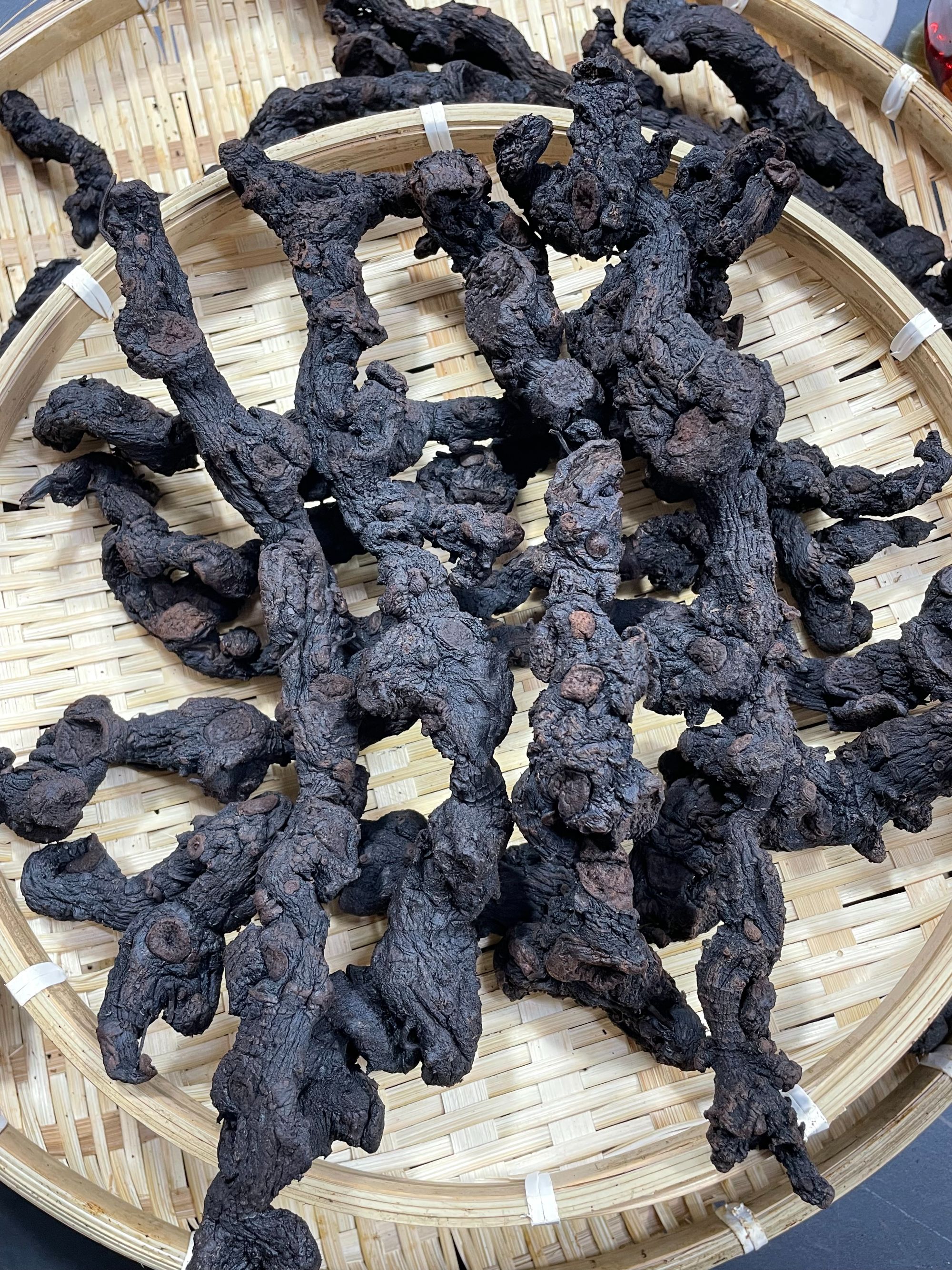 （9成干）十年以上野生九蒸九晒整块下山货 