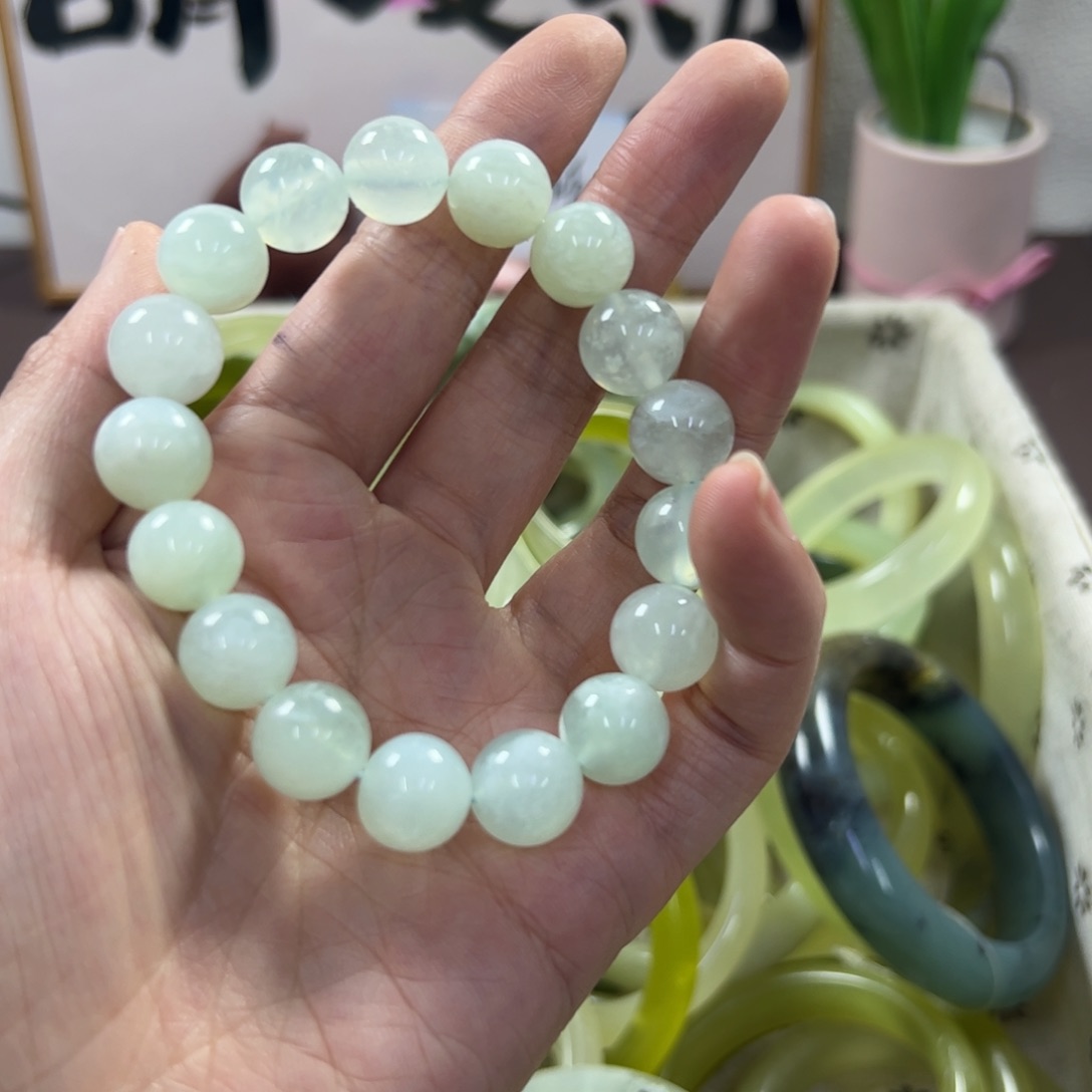 蛇纹石玉手镯未镶嵌52