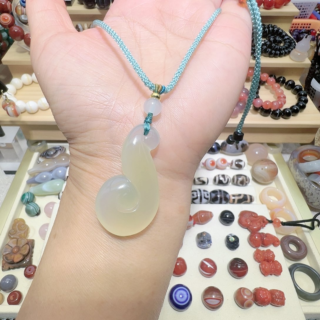 未镶嵌颈饰玛瑙/玉髓