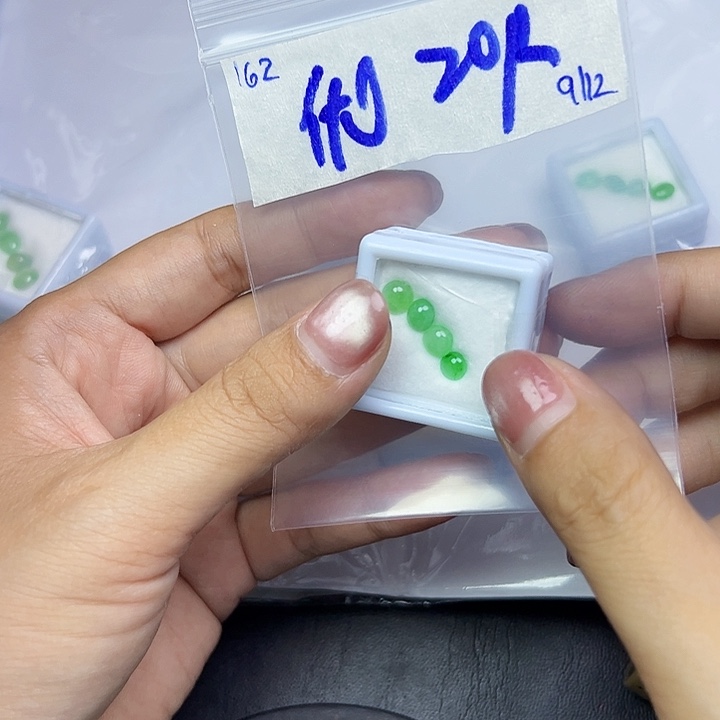 未镶嵌定制翡翠优*?不