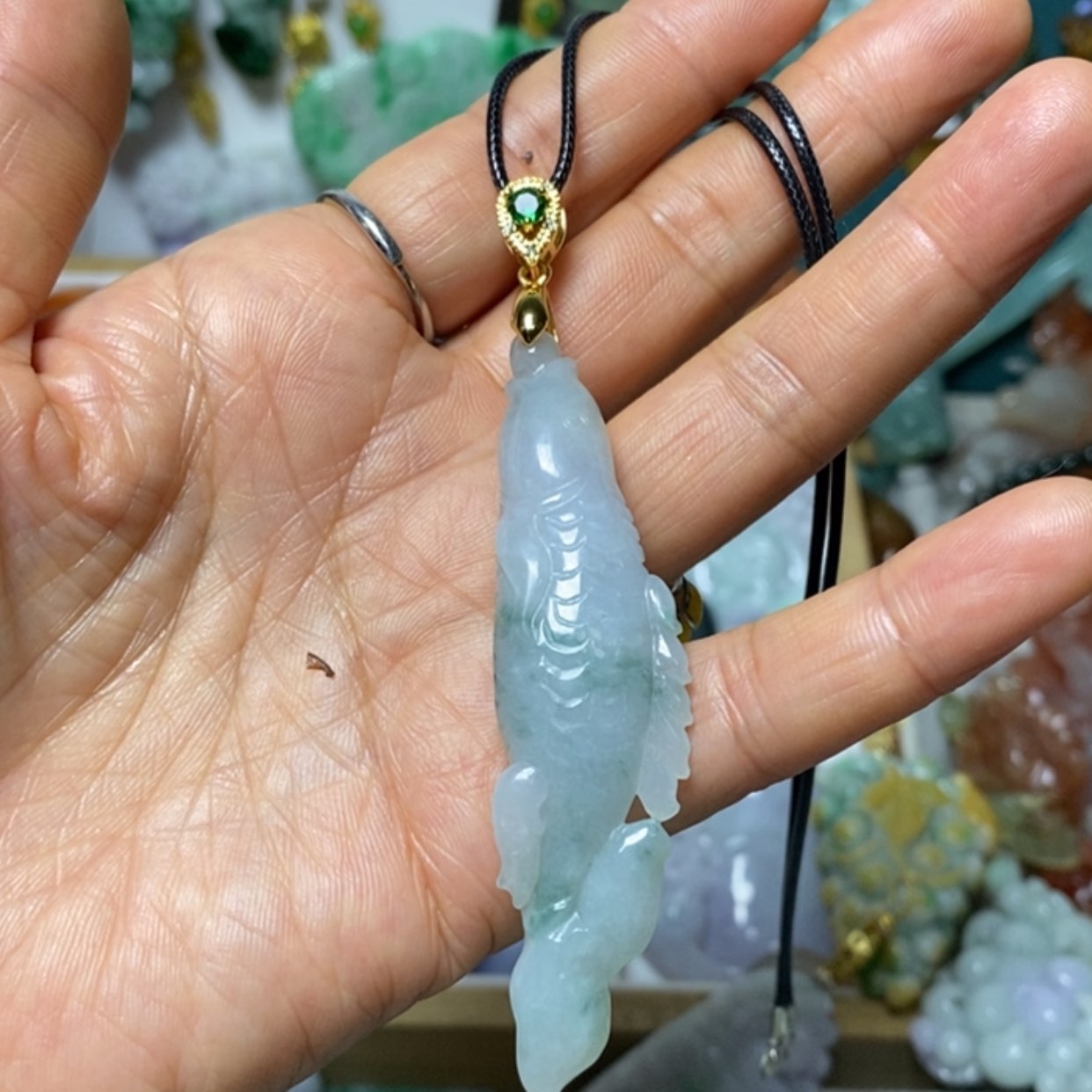 【闪购商品】翡翠吊坠(赠链)未镶嵌