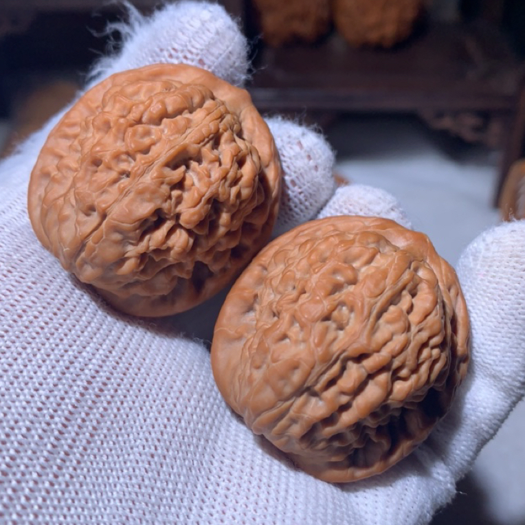 文玩核桃莲花虎头