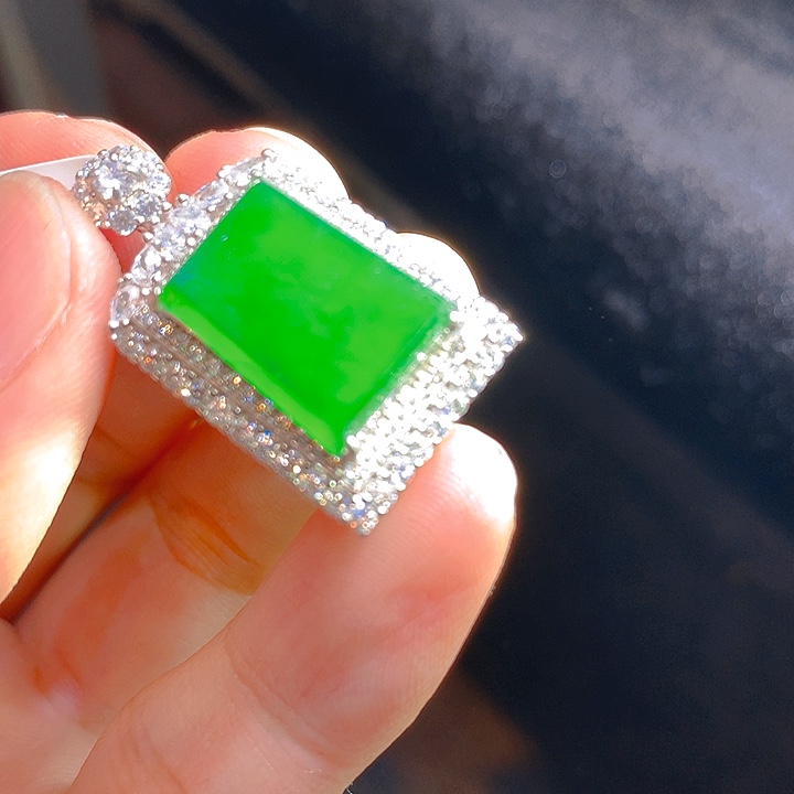 【闪购商品】翡翠颈饰银S925镶嵌翡翠