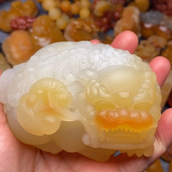 石英质玉（黄龙玉）合金颈饰